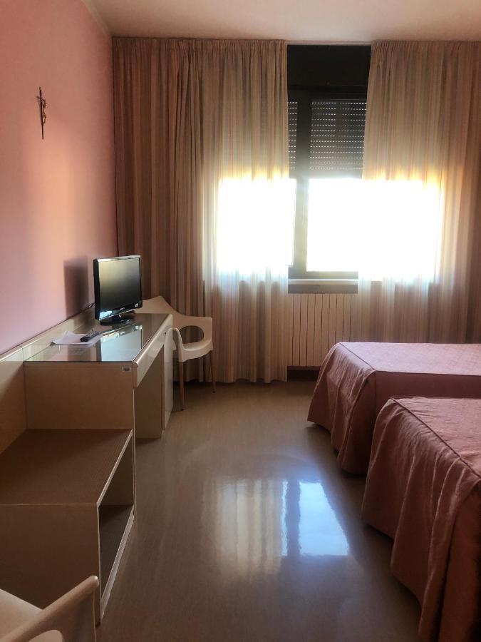 Albergo Casa Dell'Ospite Брешия Экстерьер фото